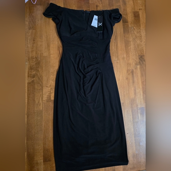 Off-Shoulder Black Dress - Picture 5 of 9